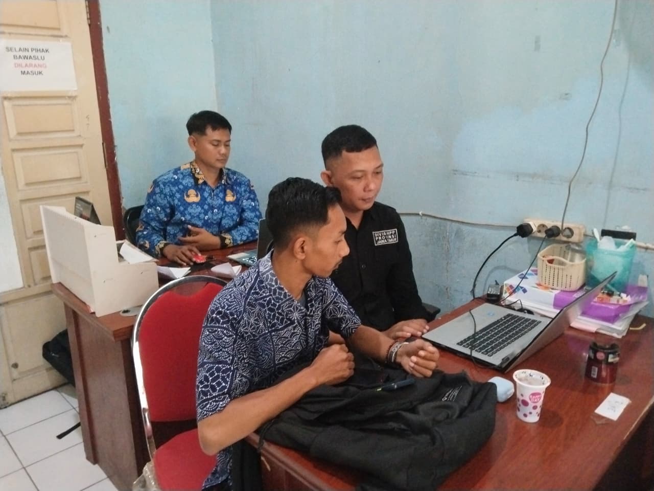 Diskusi kamis Manis