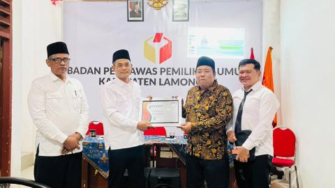 Bawaslu Lamongan Bahas Tantangan Regulasi Pengawasan Pemilu dan Ancaman AI bersama Kooorda JPPR Lamongan