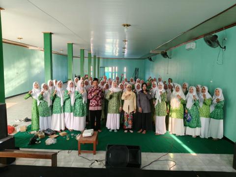 Yulianti Ajak Kader Fatayat NU Perkuat Literasi Demokrasi dan Pengawasan Partisipatif
