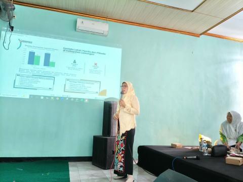Yulianti Ajak Kader Fatayat NU Perkuat Literasi Demokrasi dan Pengawasan Partisipatif