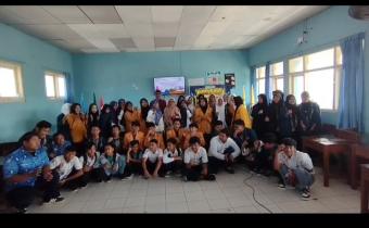 Tanamkan Nilai Pengawasan Sejak Dini, Bawaslu Lamongan Ajak Pelajar Melek Pemilu dan Pengawasan Data Pemilih